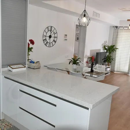 Spectacular 8 Pax/4 & Free Parking Appartement *