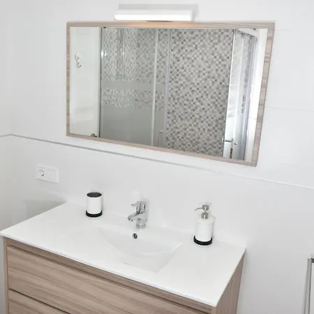 Spectacular 8 Pax/4 & Free Parking Appartement